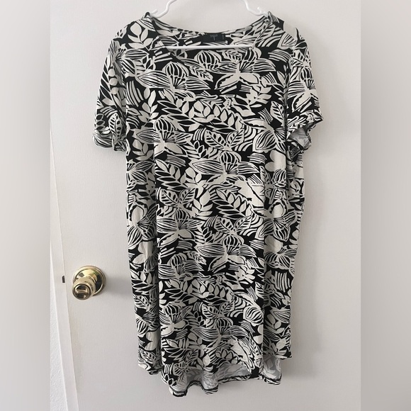 Tahari Mini Dress Black & White Floral 1X Plus Size - Picture 1 of 11